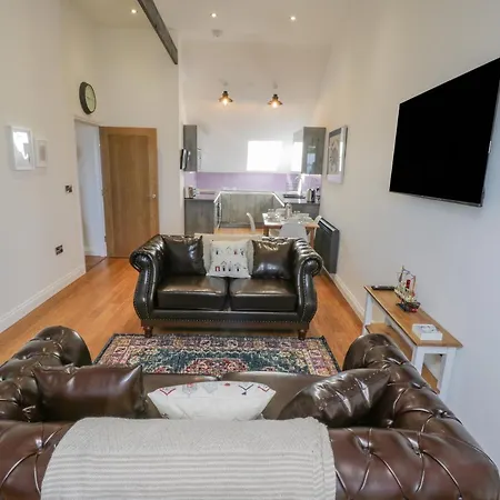 Foxton Penthouse